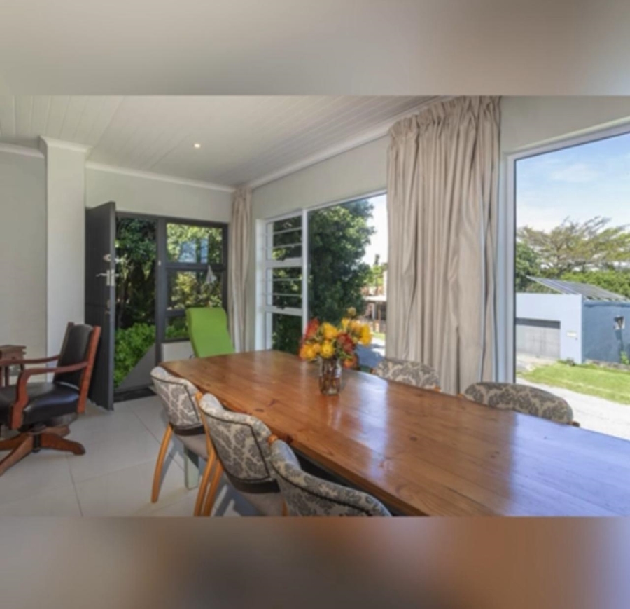 4 Bedroom Property for Sale in Seafield Eastern Cape